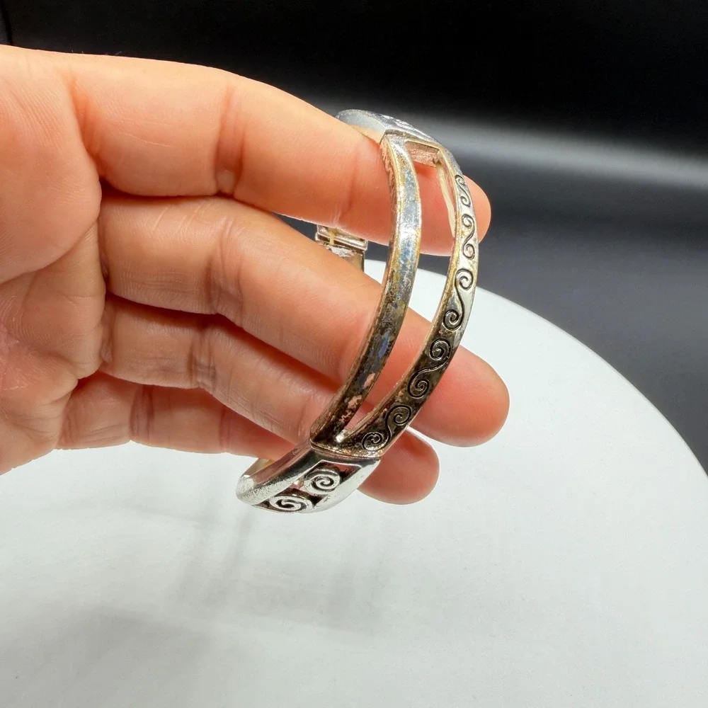 N/A silver tone